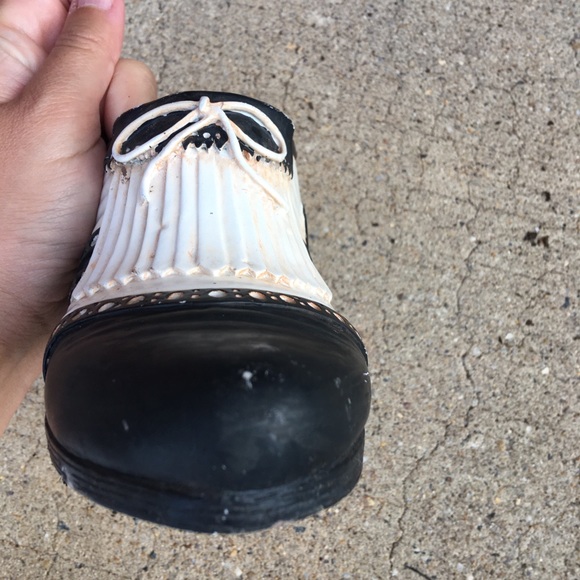 Vintage Black & White Porcelain Golf saddle Shoe - Picture 2 of 8
